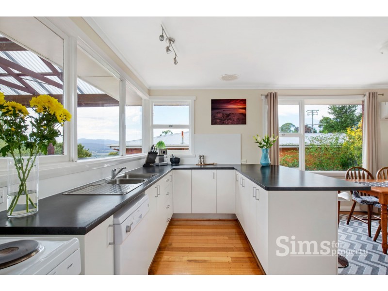 25 New World Avenue, Trevallyn TAS 7250