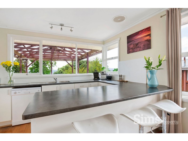 25 New World Avenue, Trevallyn TAS 7250