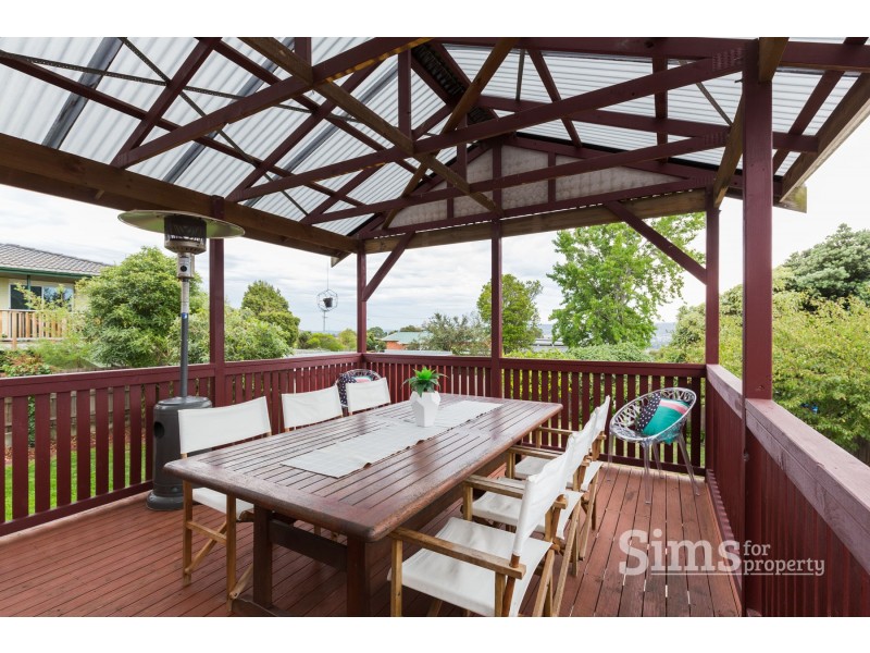 25 New World Avenue, Trevallyn TAS 7250