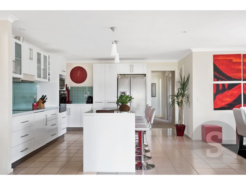 13 Carillion Court, Newnham TAS 7248