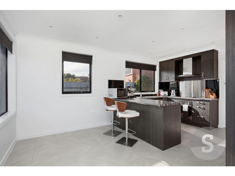 17 Helenwood Grove, Newnham TAS 7248