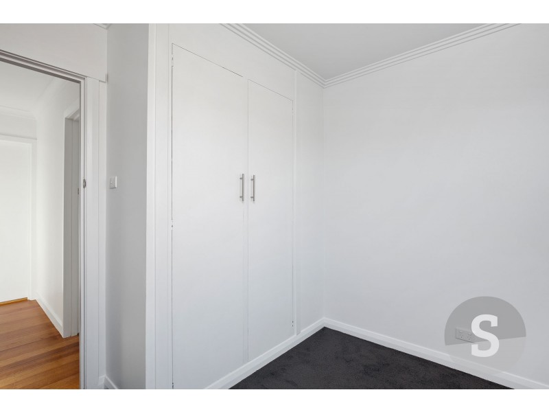 17 Helenwood Grove, Newnham TAS 7248