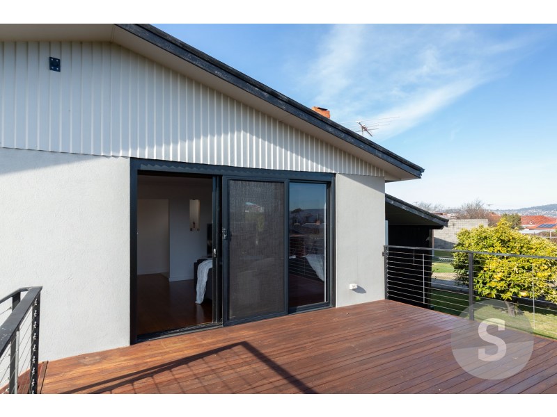 17 Helenwood Grove, Newnham TAS 7248