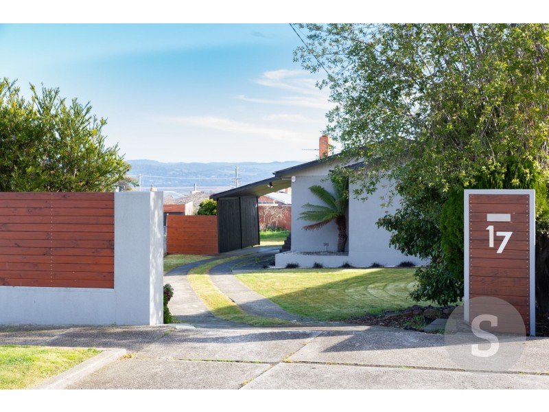 17 Helenwood Grove, Newnham TAS 7248