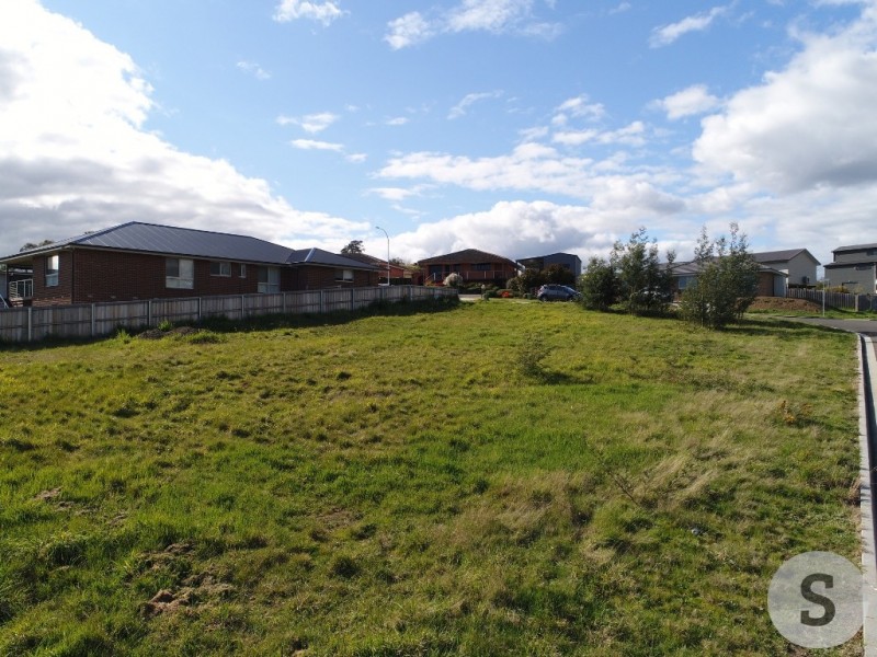 1 Regnans Close, St Leonards TAS 7250