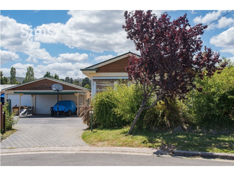 2 Truscott Grove, Mowbray TAS 7248