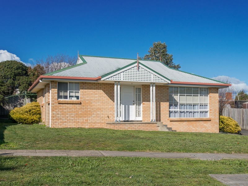 1/13 Bishops Drive, Newnham TAS 7248