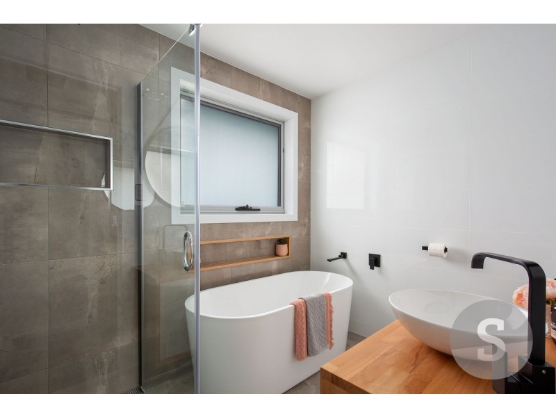 1 Essendon Street, Summerhill TAS 7250