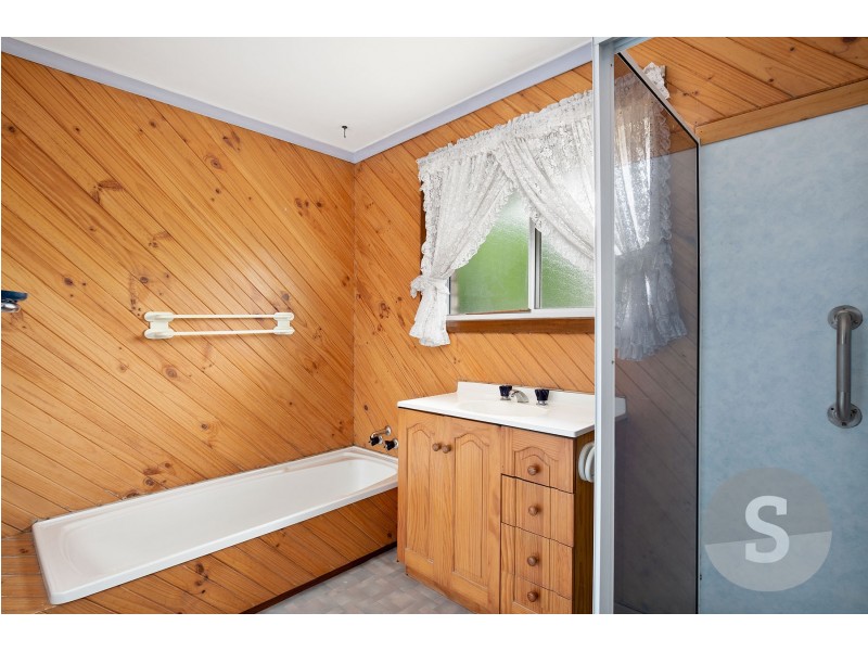 4 Commodore Drive, Newnham TAS 7248