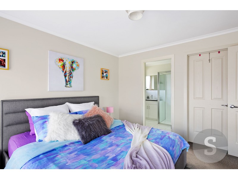 17 Dafnis Drive, Newnham TAS 7248