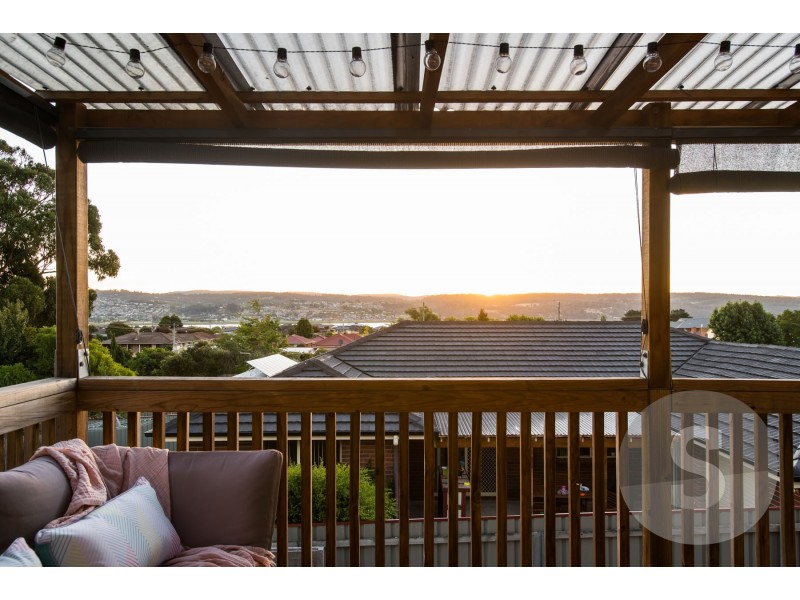 17 Dafnis Drive, Newnham TAS 7248