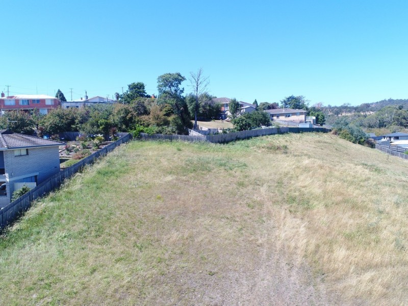 8 Meadowbank Road, Newnham TAS 7248