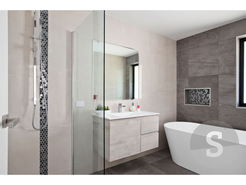 32 Balmoral Avenue, Riverside TAS 7250