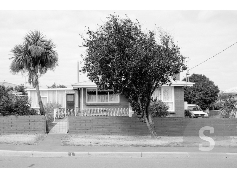 1 Tompsons Lane, Newnham TAS 7248