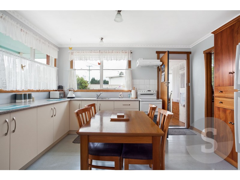 1 Tompsons Lane, Newnham TAS 7248