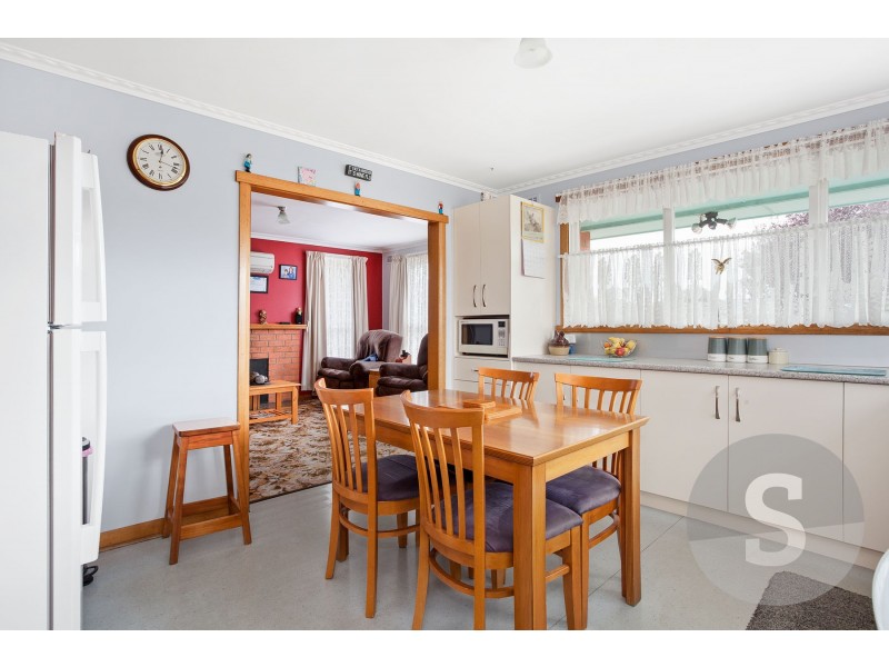 1 Tompsons Lane, Newnham TAS 7248