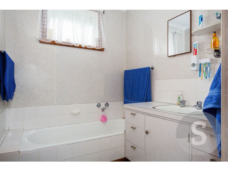 1 Tompsons Lane, Newnham TAS 7248