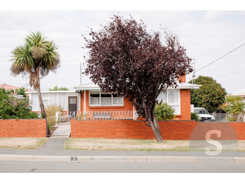 1 Tompsons Lane, Newnham TAS 7248
