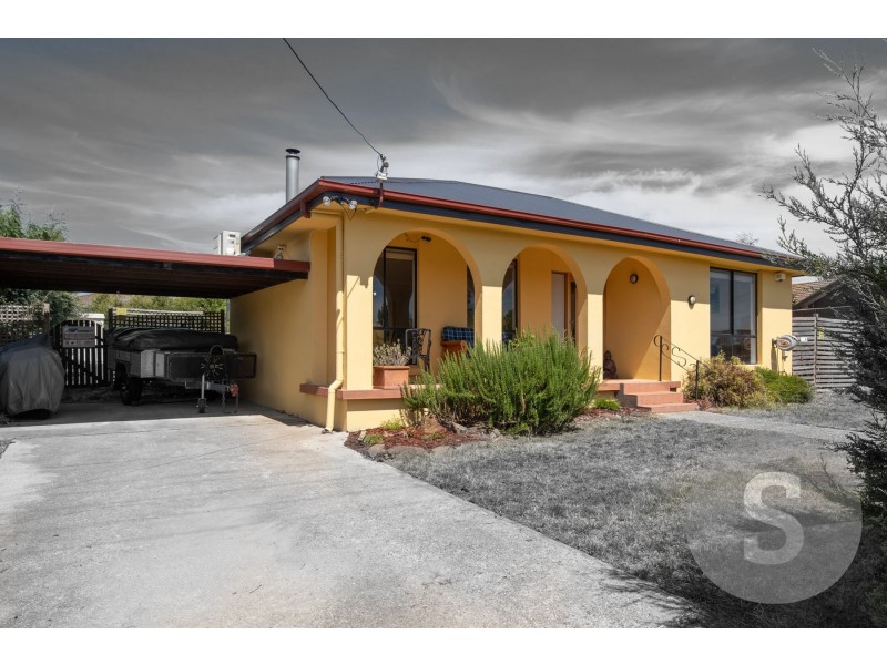 6 Mallard Place, Newnham TAS 7248