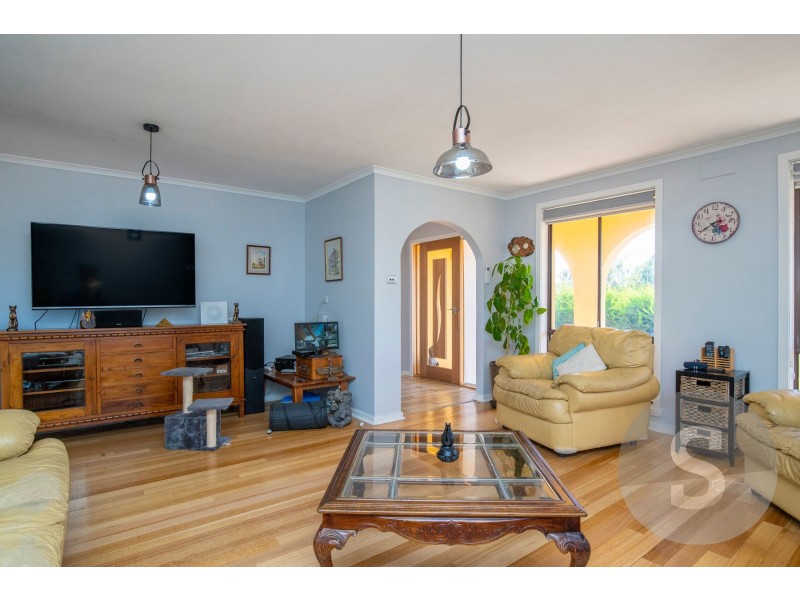 6 Mallard Place, Newnham TAS 7248