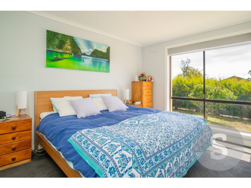 6 Mallard Place, Newnham TAS 7248