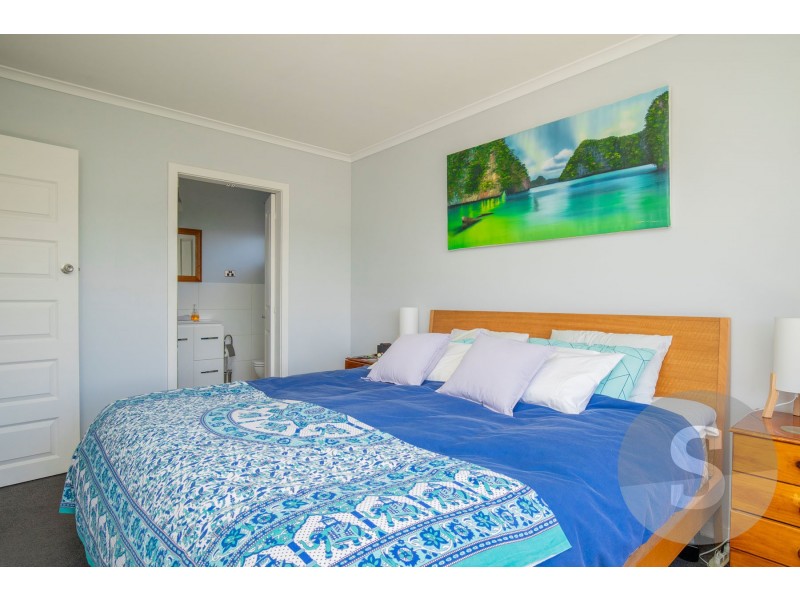 6 Mallard Place, Newnham TAS 7248