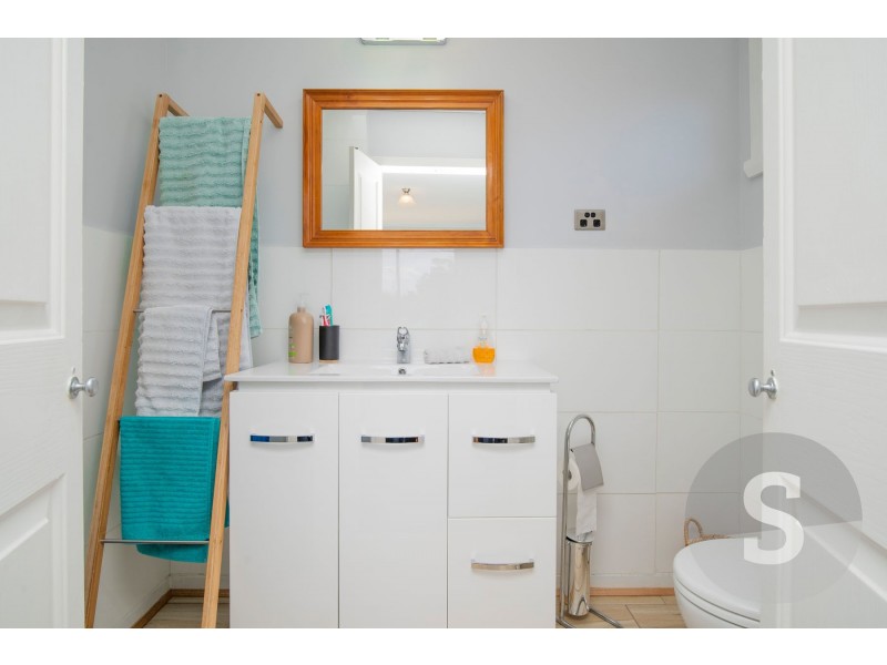 6 Mallard Place, Newnham TAS 7248