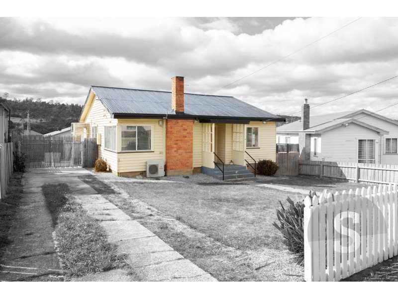 19 Sturt Crescent, Mayfield TAS 7248