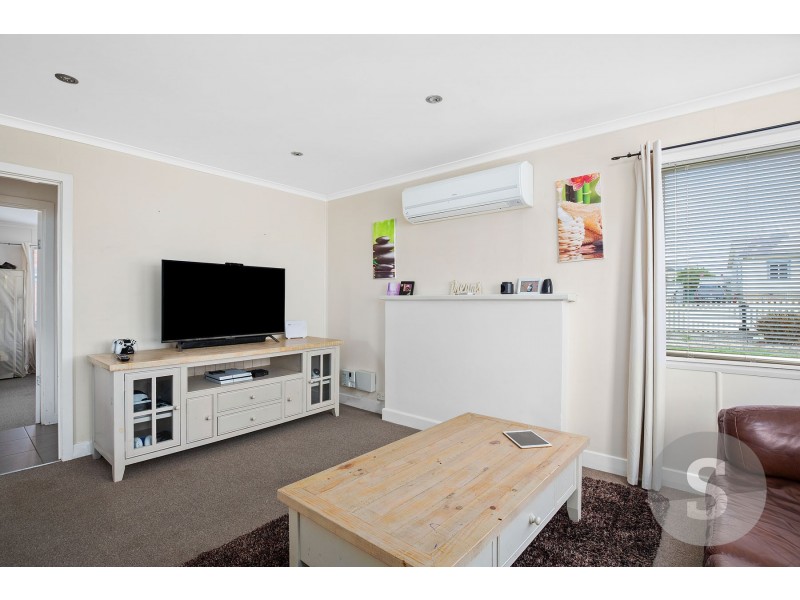 19 Sturt Crescent, Mayfield TAS 7248