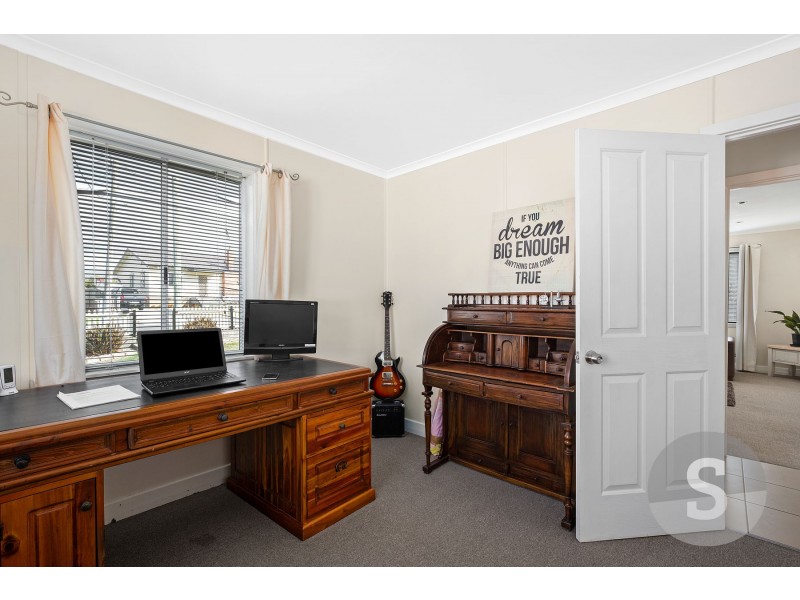 19 Sturt Crescent, Mayfield TAS 7248