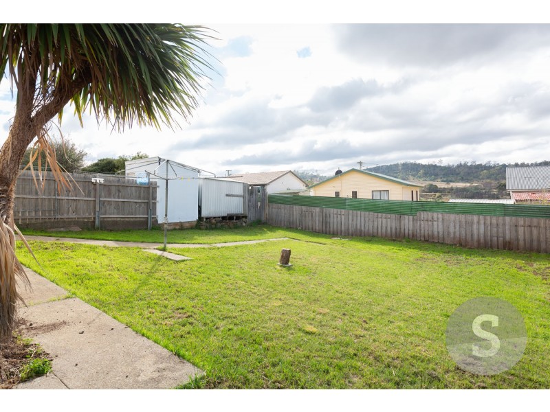 19 Sturt Crescent, Mayfield TAS 7248