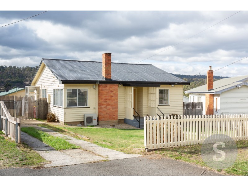 19 Sturt Crescent, Mayfield TAS 7248