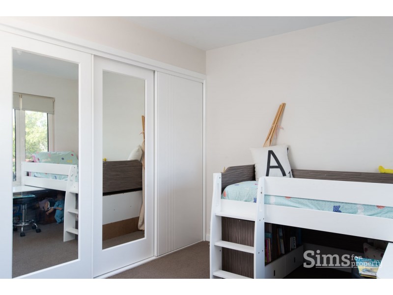 16 Highgate, Youngtown TAS 7249