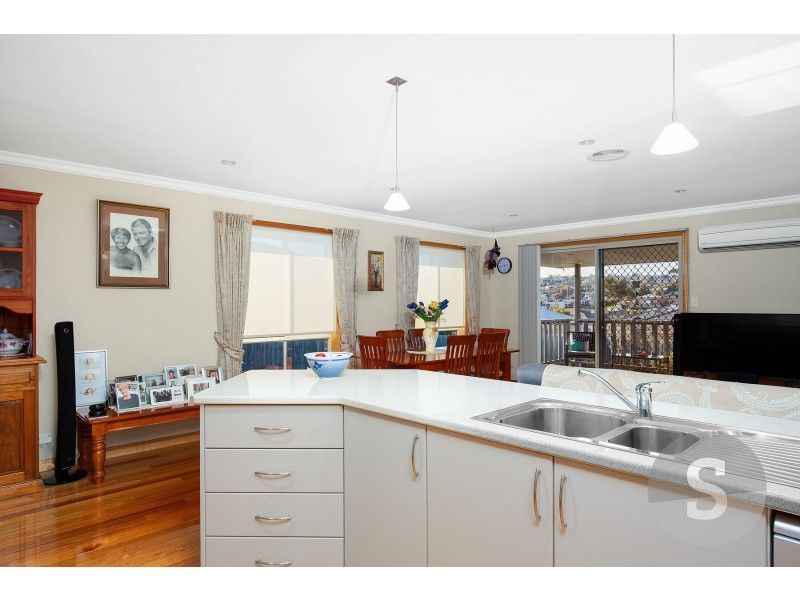 82 Mount Stuart Drive, Newnham TAS 7248