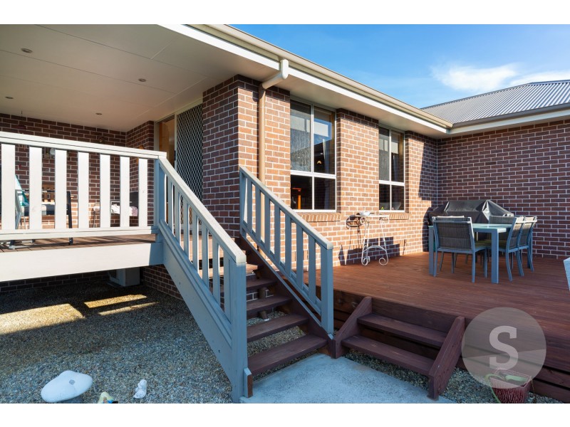 82 Mount Stuart Drive, Newnham TAS 7248