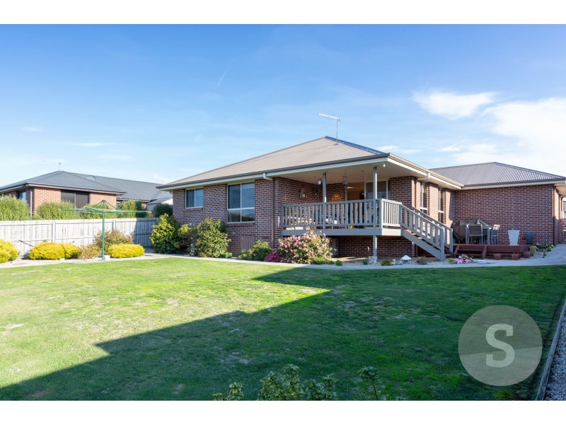 82 Mount Stuart Drive, Newnham TAS 7248