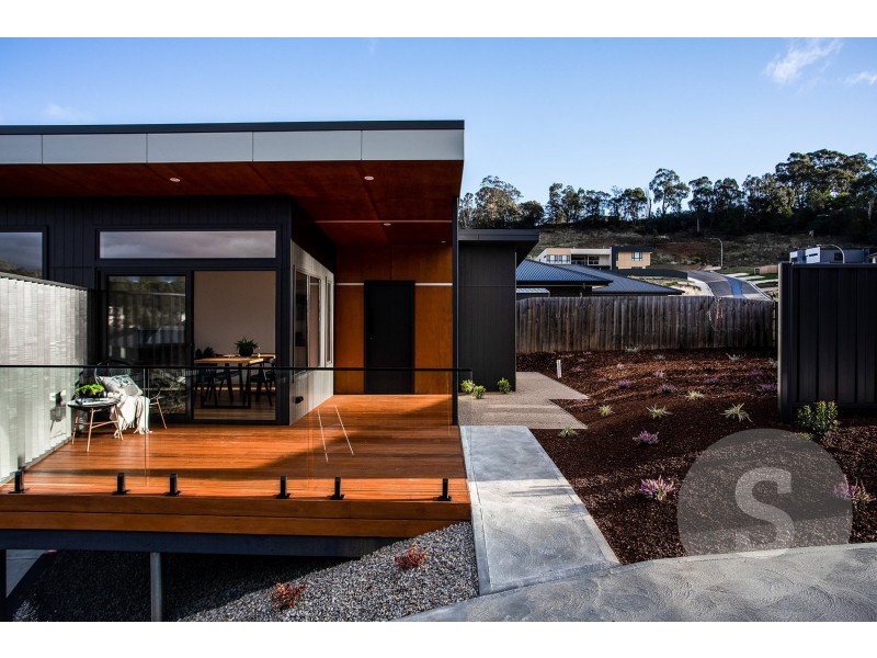 1/17 Marion Avenue, Newstead TAS 7250