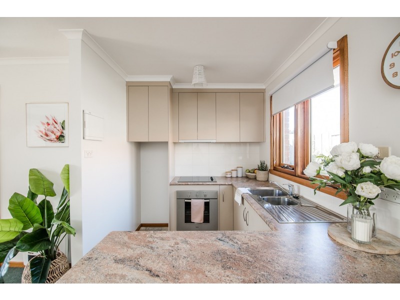 2/122 Quarantine Road, Kings Meadows TAS 7249