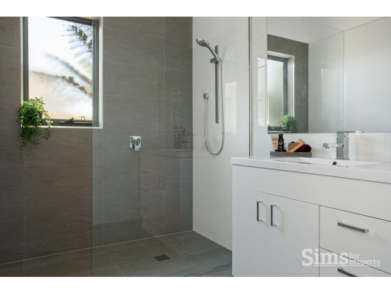 7 Brentwood Street, Newstead TAS 7250