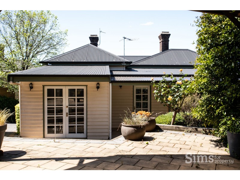 2 Carnarvon Street, Newstead TAS 7250