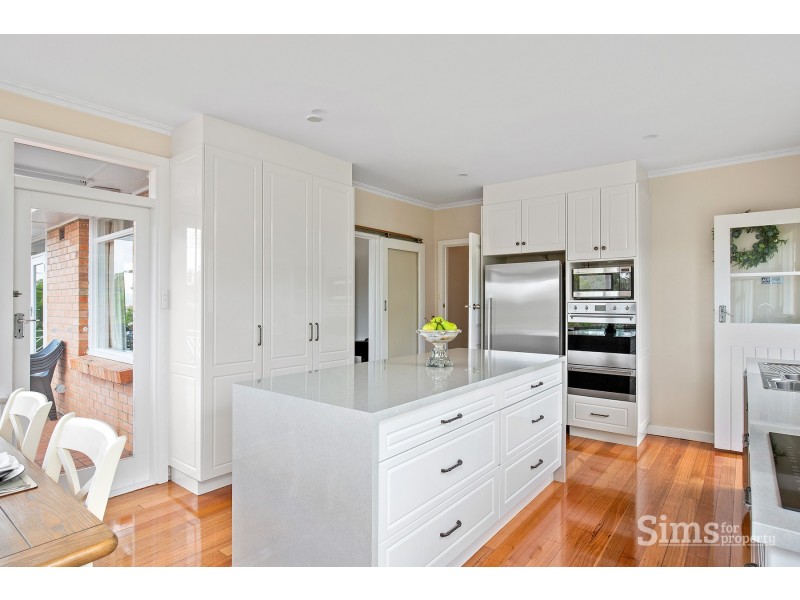 17 Veronica Crescent, Norwood TAS 7250