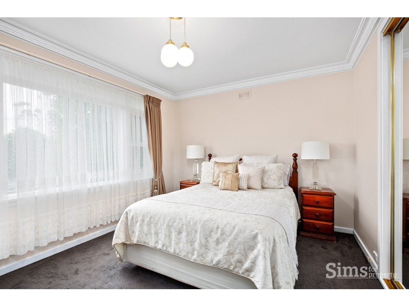 17 Veronica Crescent, Norwood TAS 7250