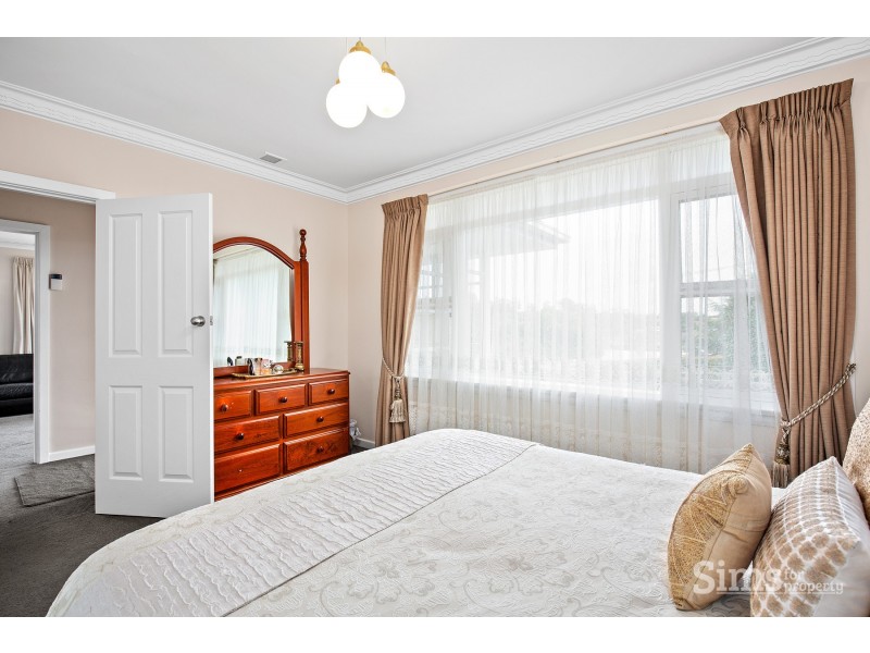 17 Veronica Crescent, Norwood TAS 7250