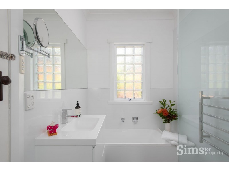 9 Trotsford Crescent, Newstead TAS 7250