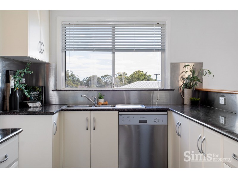 11 Heathfield Street, Norwood TAS 7250