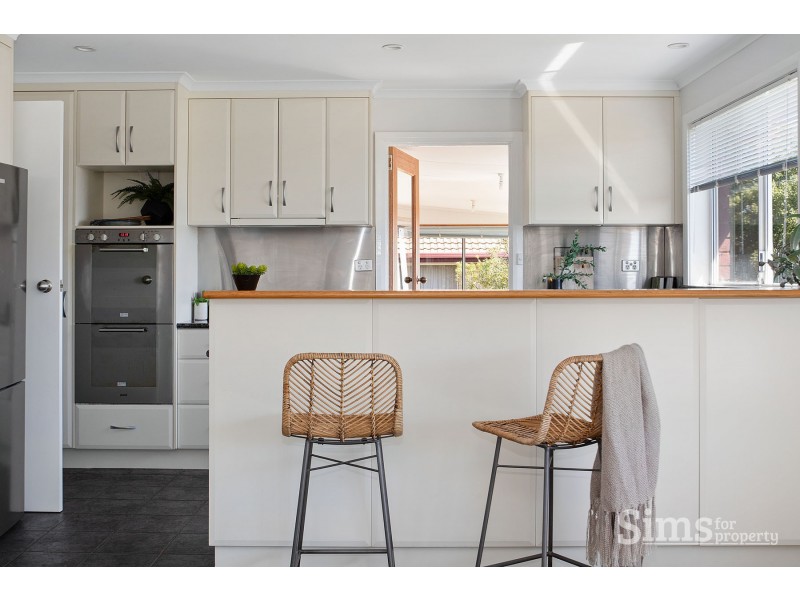 11 Heathfield Street, Norwood TAS 7250