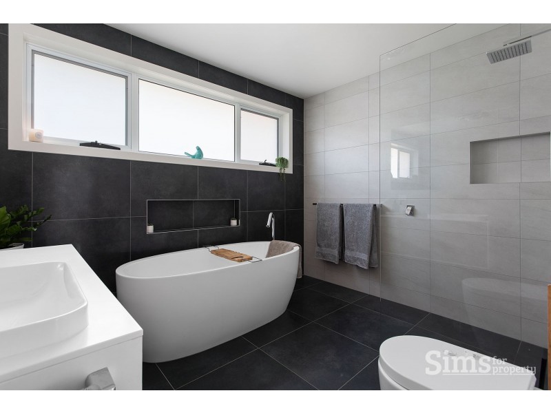 4 Wayne Place, Youngtown TAS 7249