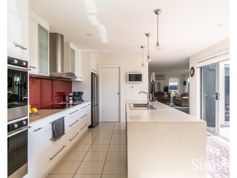 4 St James Close, Newstead TAS 7250
