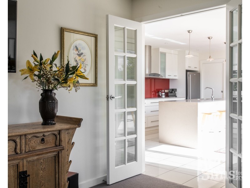 4 St James Close, Newstead TAS 7250