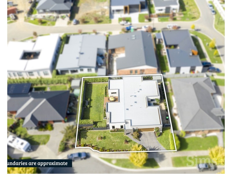 4 St James Close, Newstead TAS 7250